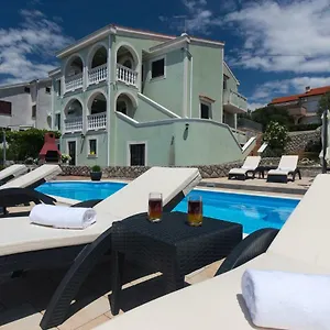Diana Apartment Punat